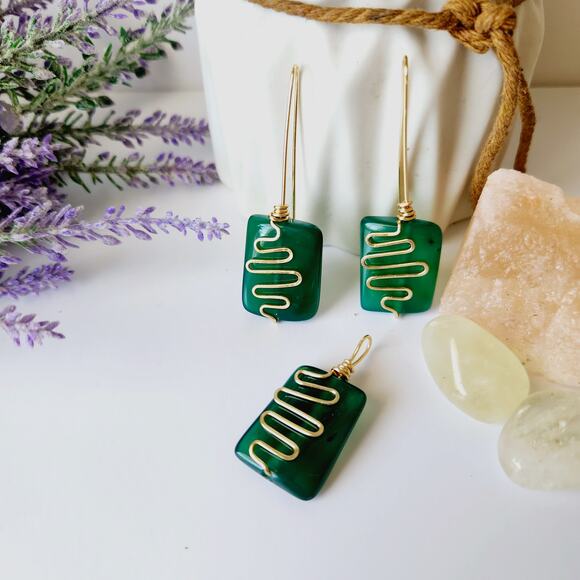 Gold Wire Wrapped Green Agate Stone Earrings and Pendant, Boho Chic, Minimalist - Picture 1 of 11